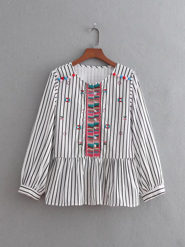 Women's embroidery pullover shirt