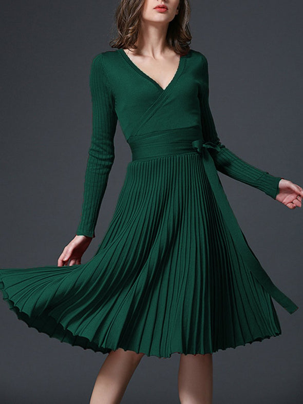 Sexy V-Neck Solid Pleated Knitted Skater Dress